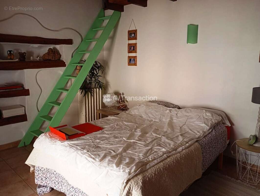 Maison à ROQUEBRUNE-SUR-ARGENS