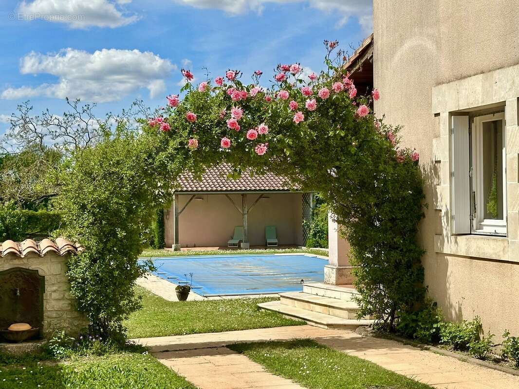Maison à MAINE-DE-BOIXE