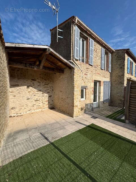 Maison à MAREUIL-SUR-LAY-DISSAIS
