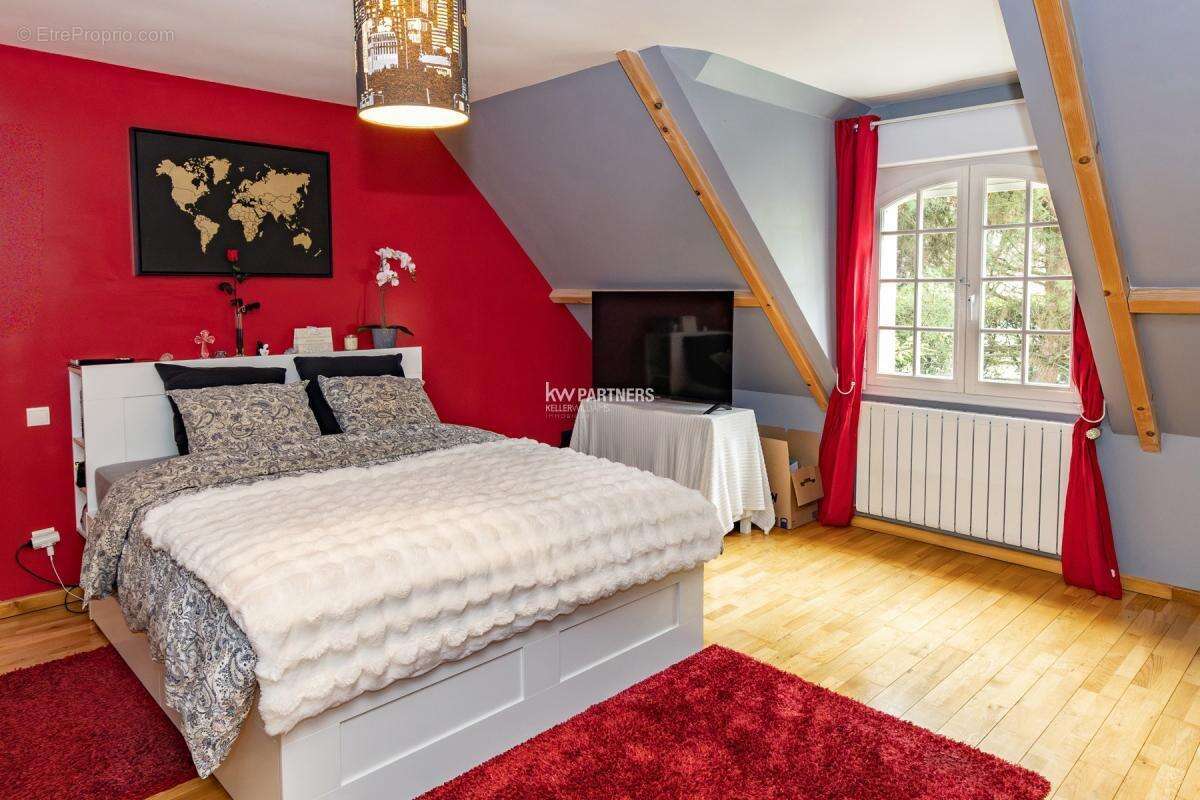 Maison à MORAINVILLIERS