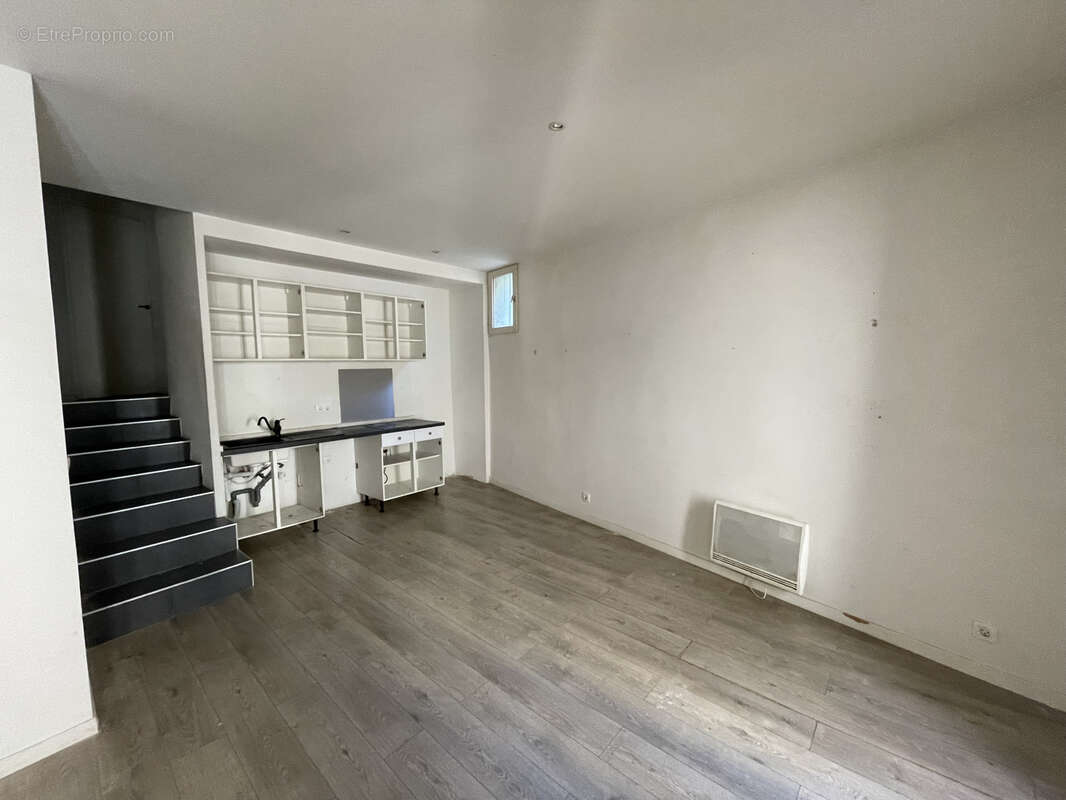 Appartement à MARSEILLE-2E