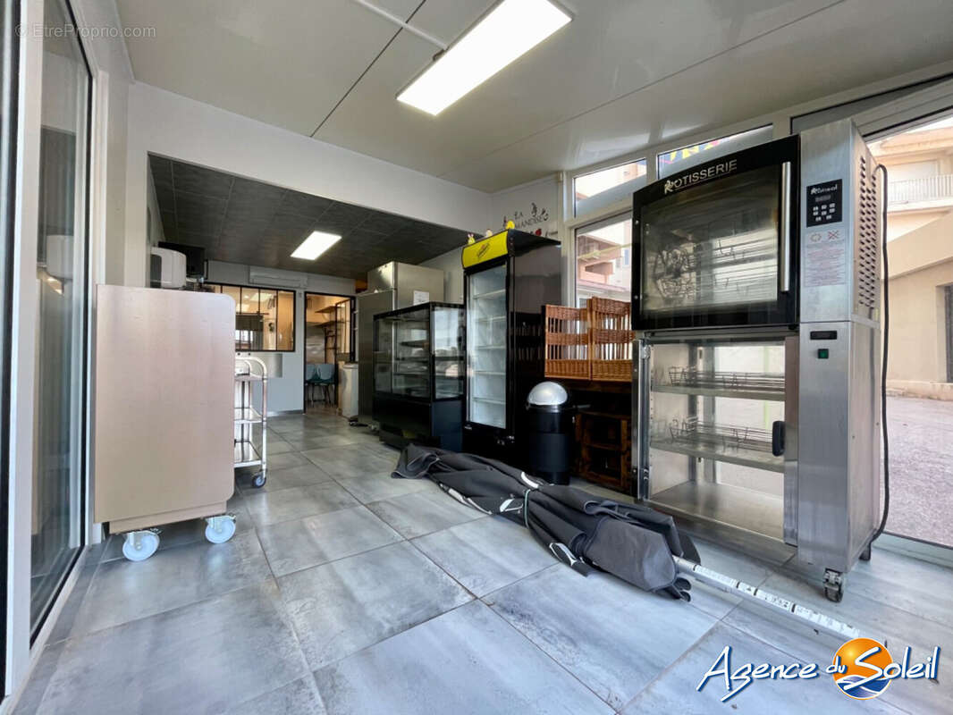 Commerce à SAINT-CYPRIEN