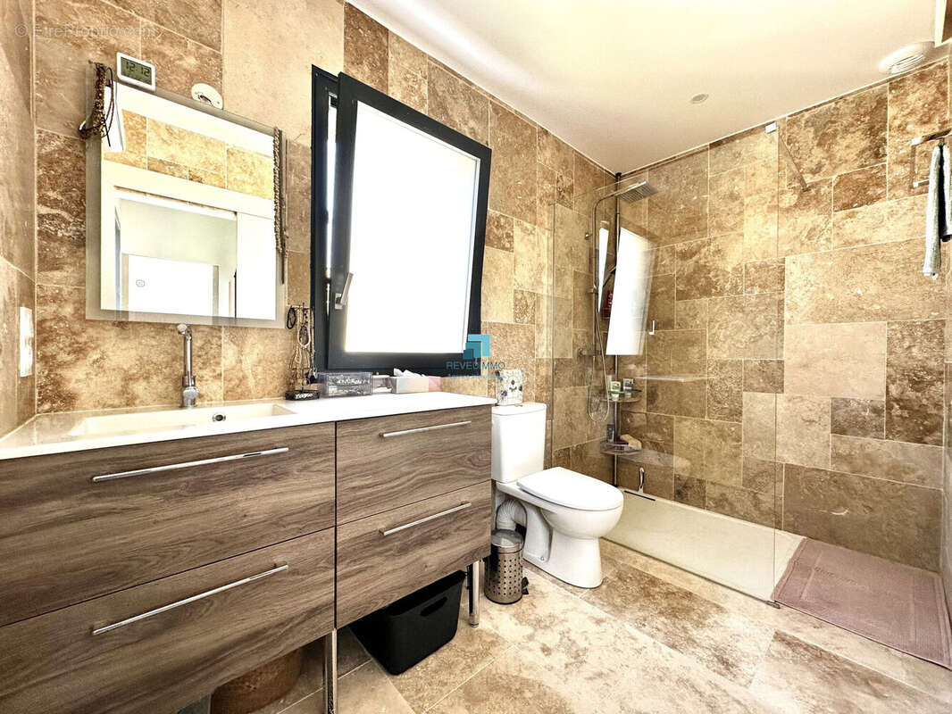 Maison à L&#039;ISLE-SUR-LA-SORGUE