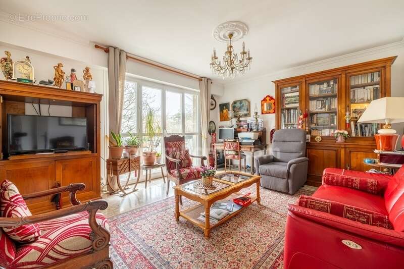 Appartement à L'HAY-LES-ROSES