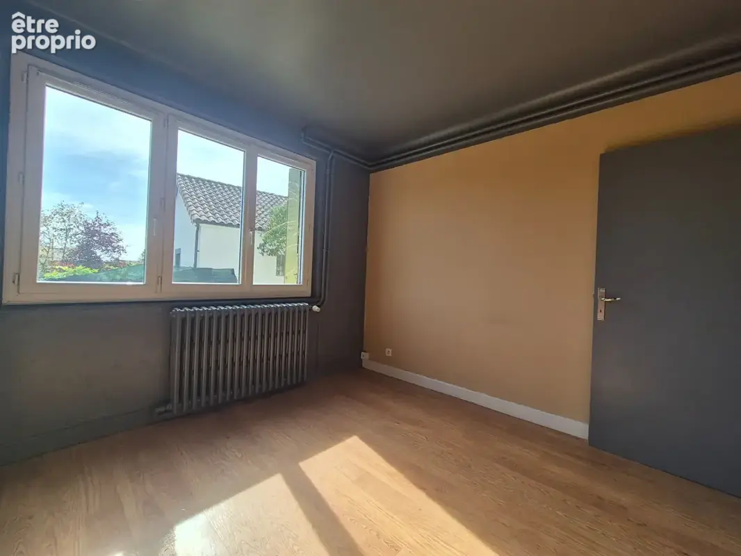 LEZOUX / Grande maison familiale à vendre de 166 m2 comprenant 2 logements ! - photo 14