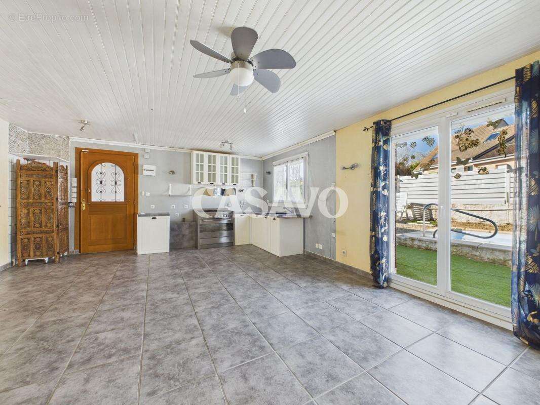 Maison à VILLEFONTAINE