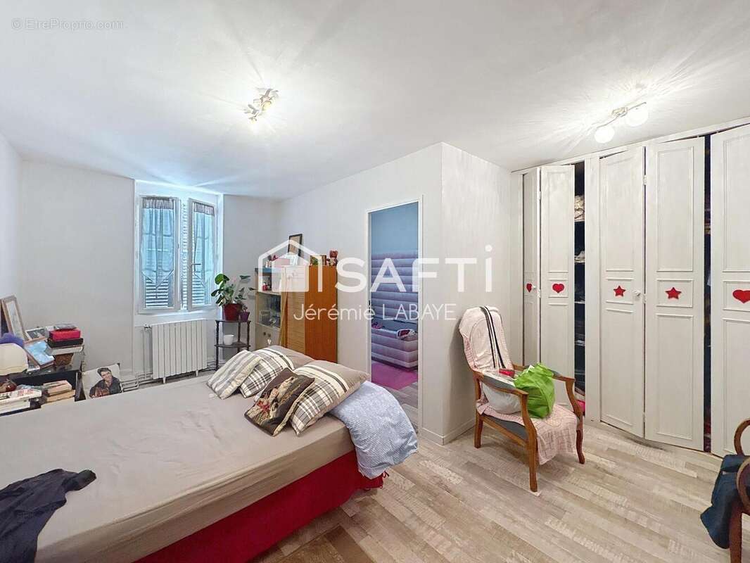 Maison 180 m² à Luant  - photo 7