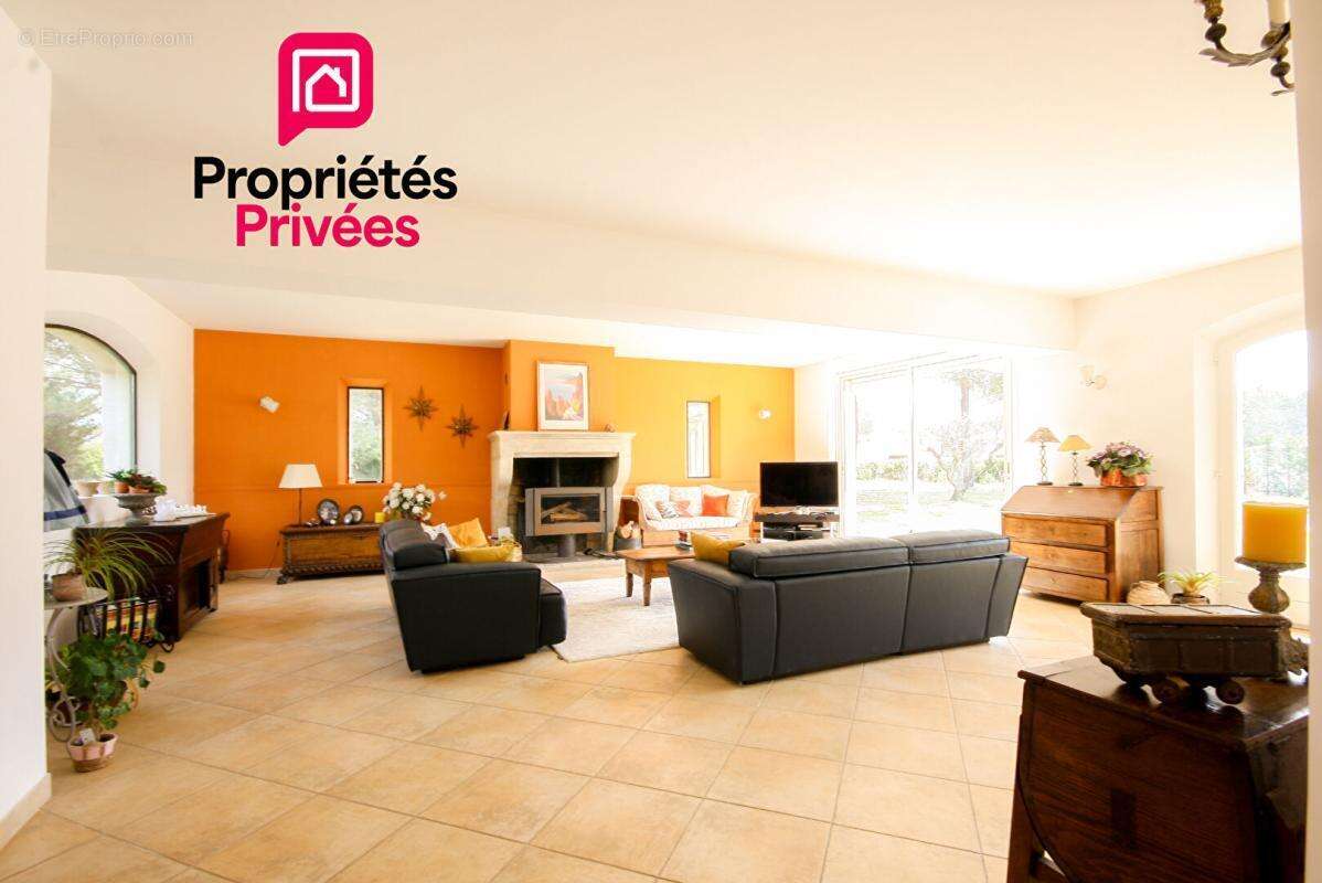 Maison à MEYRARGUES