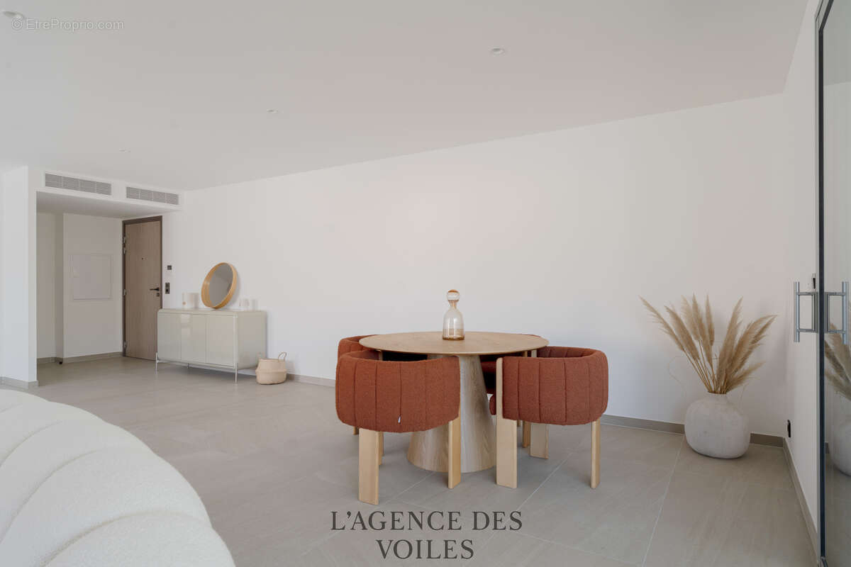 T3 de 97m2 dans le centre de Sanary-sur-mer - photo 3