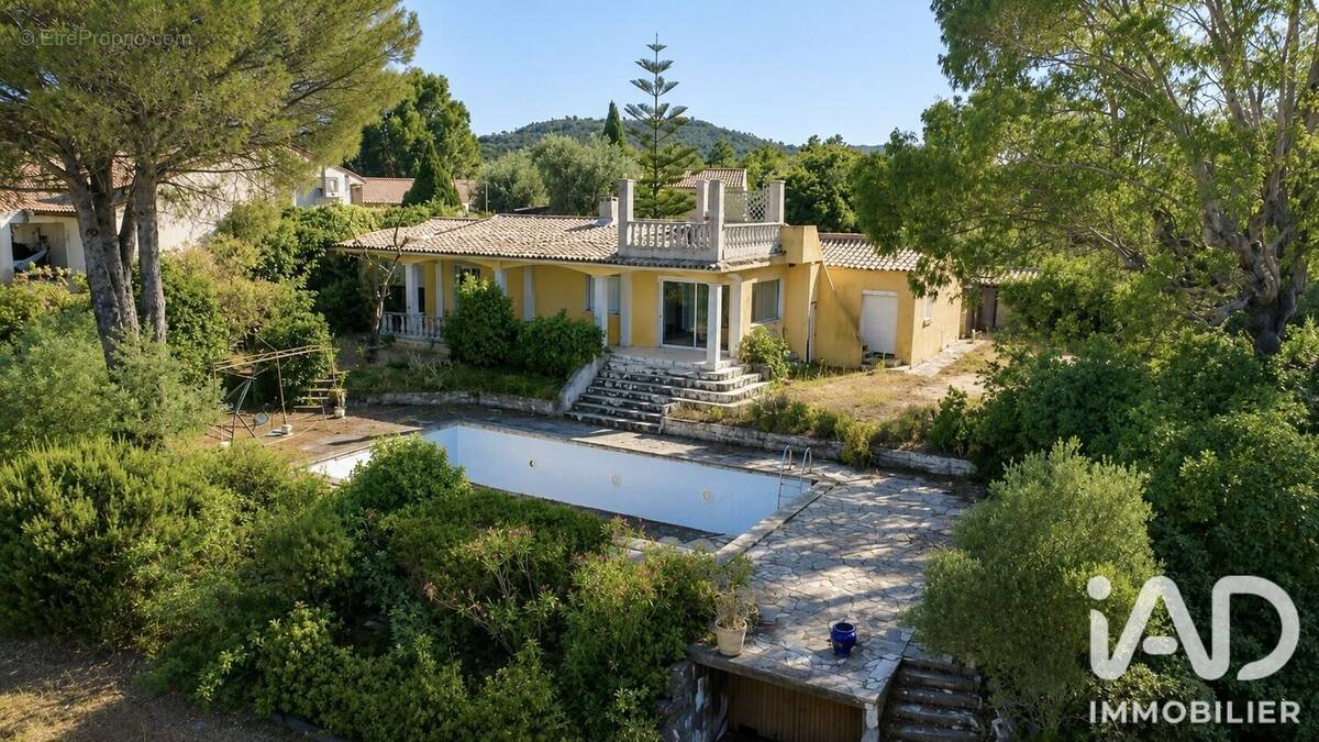 Photo 1 - Maison à COGOLIN