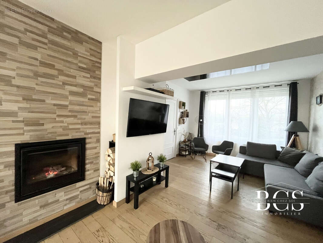 Maison à VIEUX-CONDE