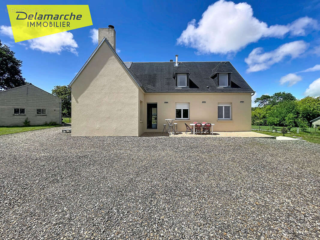 Maison à SAINT-SAUVEUR-LA-POMMERAYE