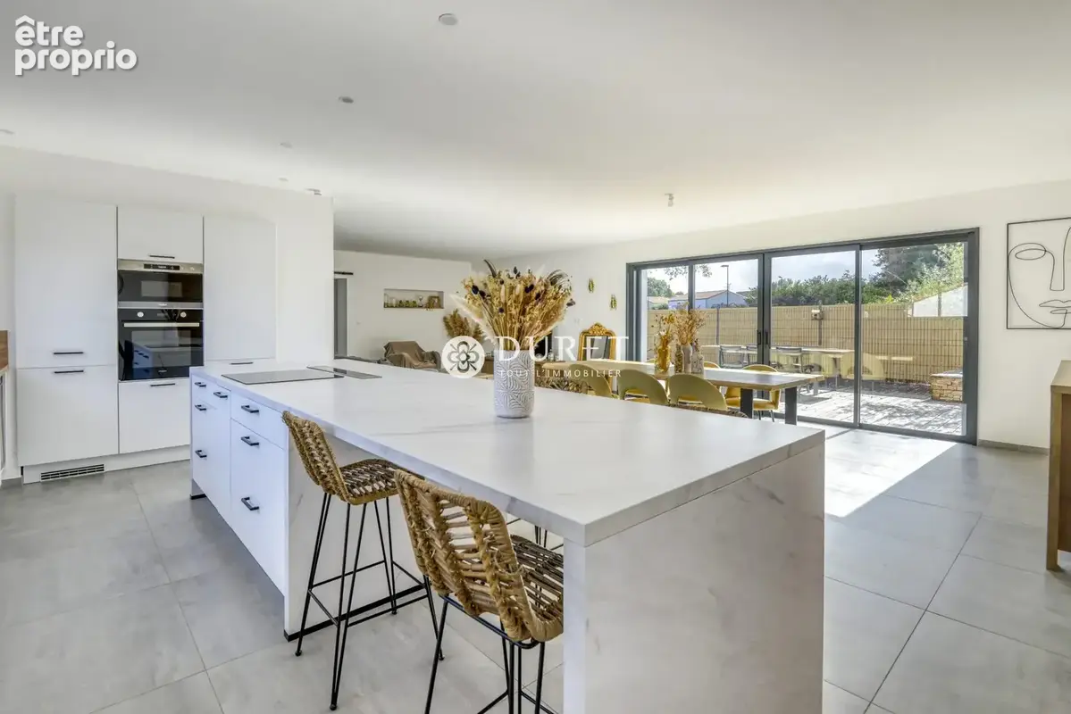 Maison 5 pièces 150 m² à vendre à Les Clouzeaux (85430) - photo 2