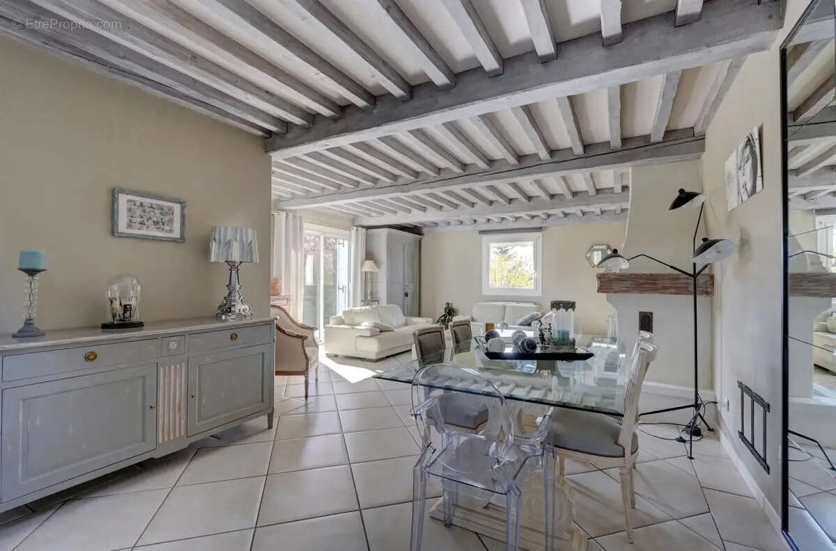 Maison à SAINT-LAURENT-DE-MURE