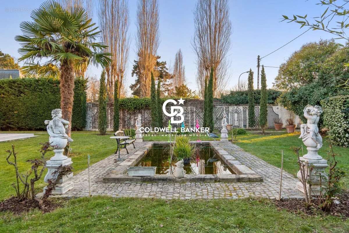 Maison à LE VESINET