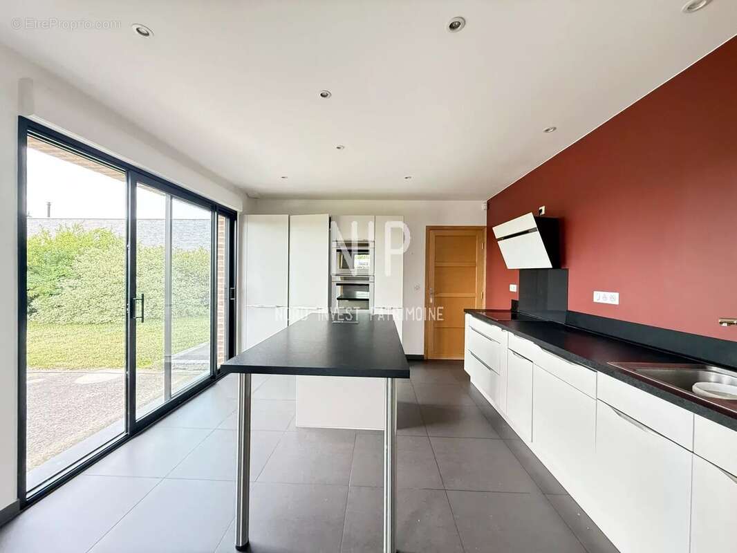 Maison contemporaine 4 chambres sur 1115 m2 - photo 5