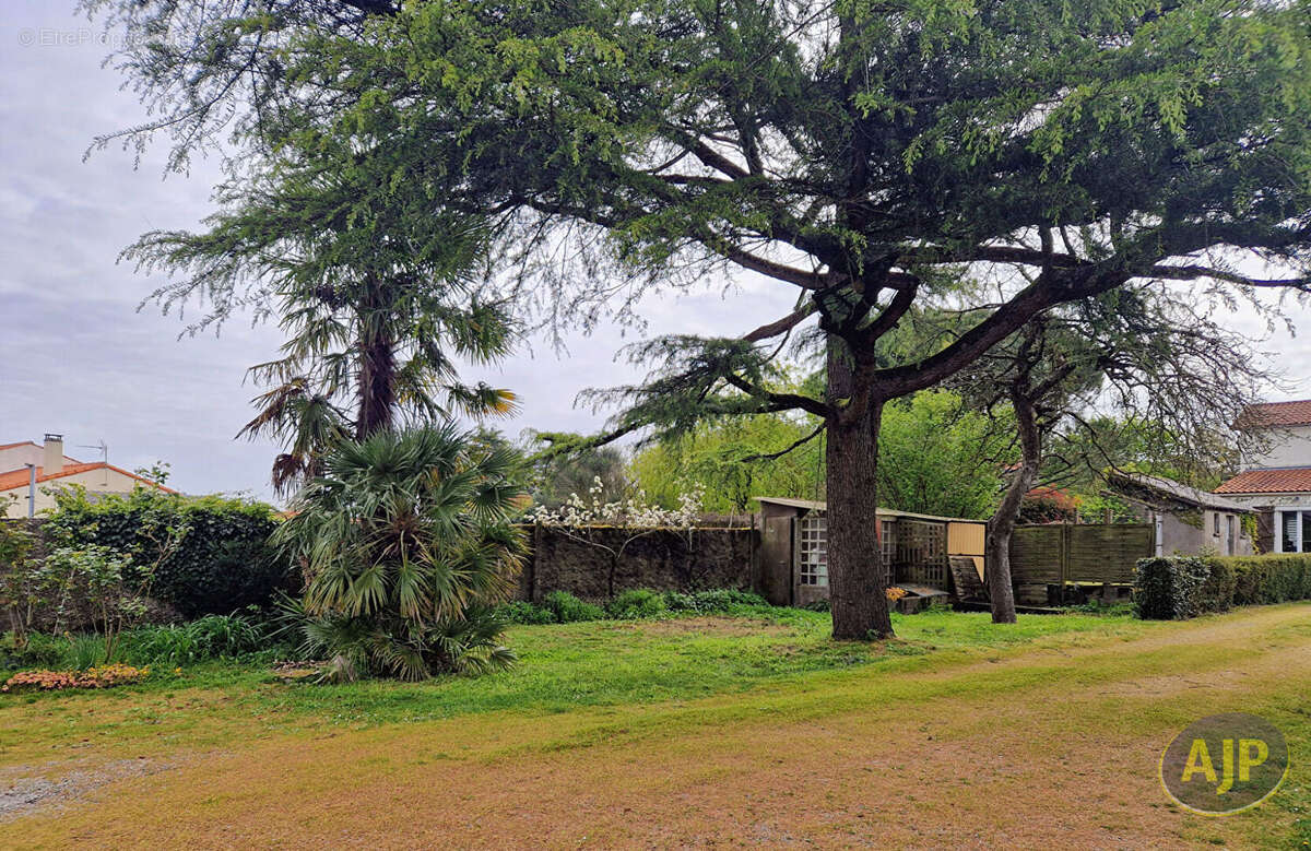 Maison à CUGAND