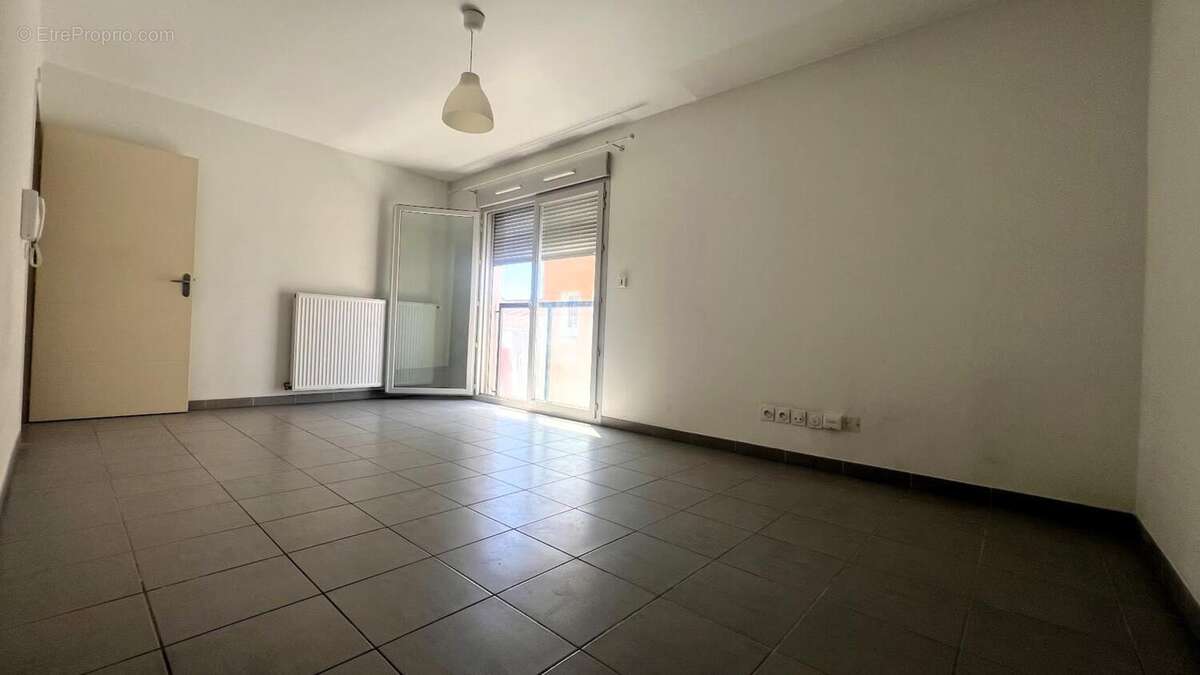 Appartement 30 m² à Tassin-La-Demi-Lune  - photo 2
