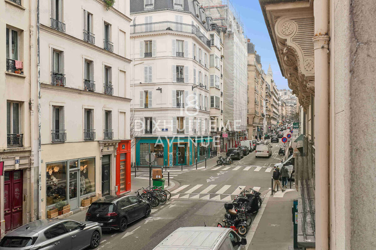 Appartement à PARIS-18E