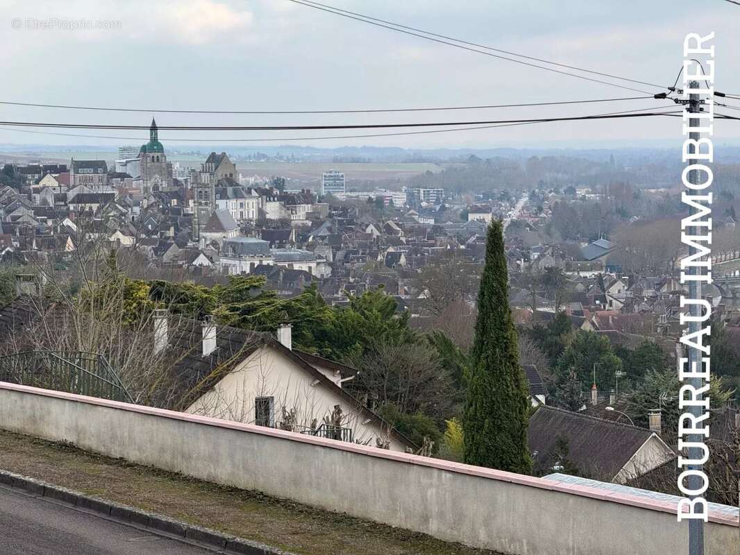 Maison à JOIGNY