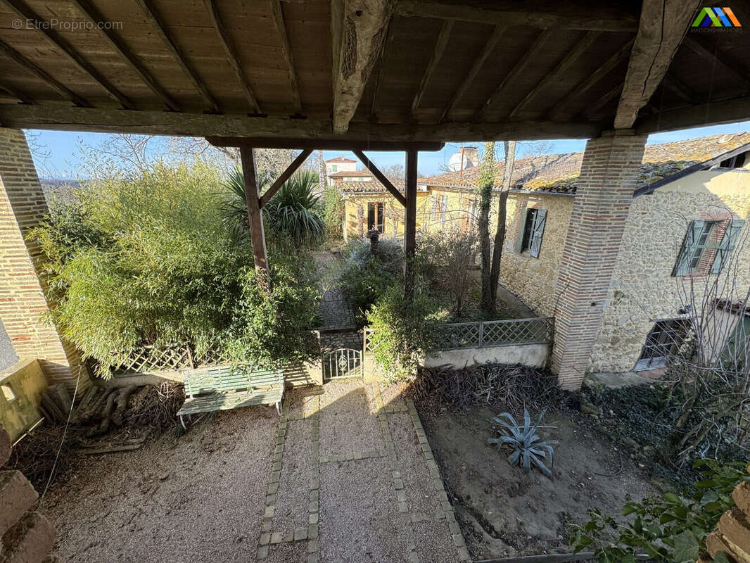 Maison 427 m² à L'isle-En-Dodon  - photo 2