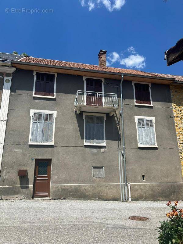 Maison à ESPINASSES