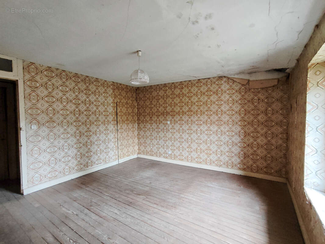 Maison à VANNES-LE-CHATEL