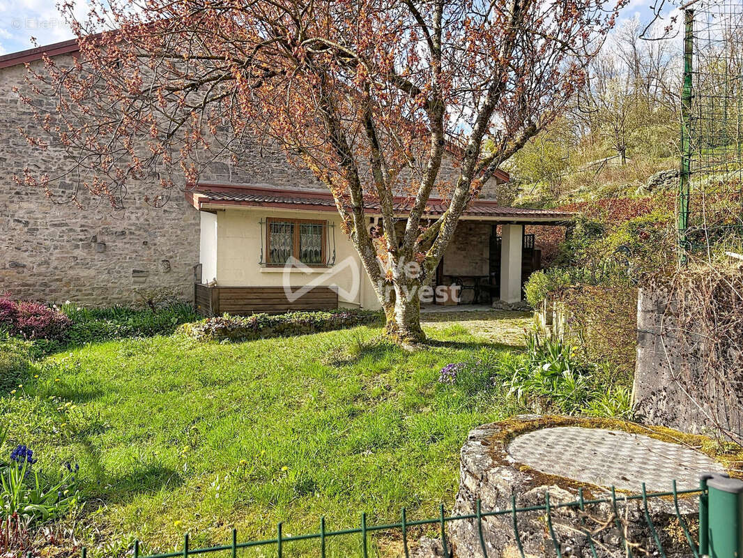 Maison à POUSSAY