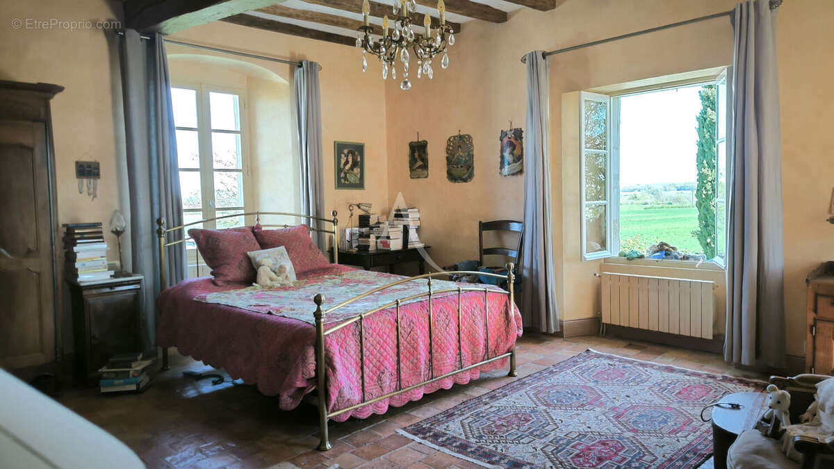 Maison à ARGENTON-L'EGLISE