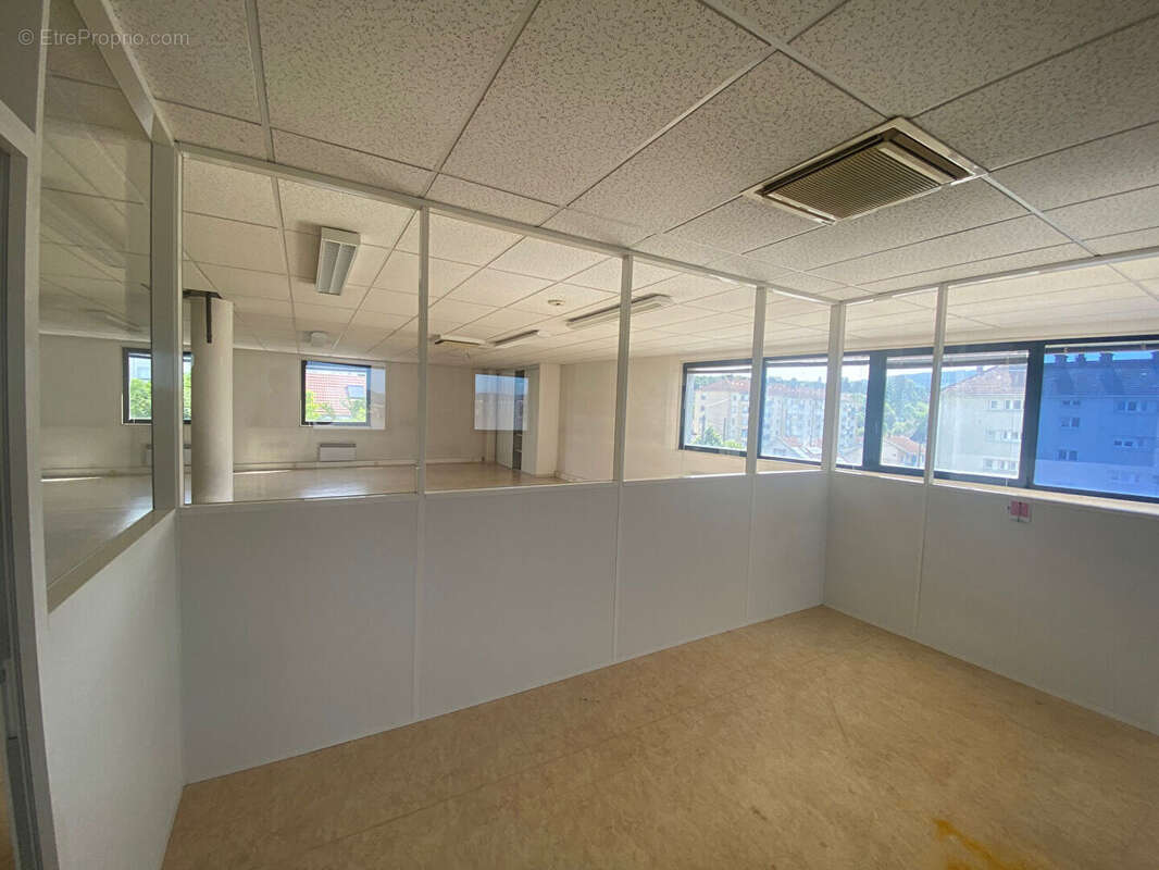 Bureaux 202m² à besançon - photo 4