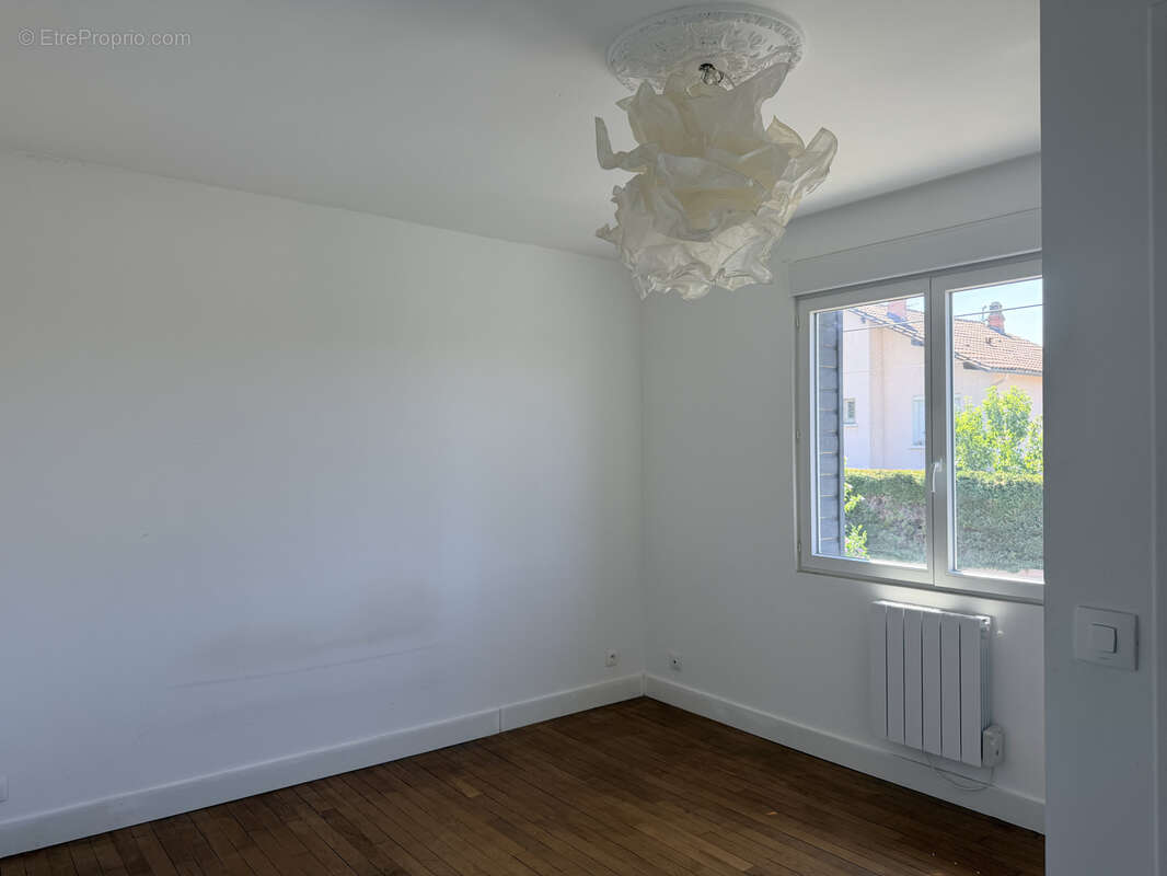Maison de 120 m2 avec 4 chambres, terrasse et terrain plat de 600 m2 - photo 9