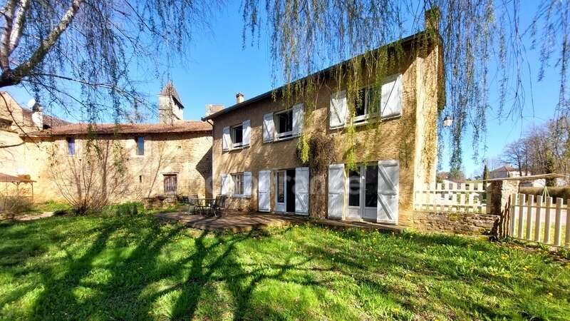 Maison au centre du village Prats du Périgord, 92m2, 4 pièces, 3 chambres, jardin, puits, grange avec fort potentiel - photo 9