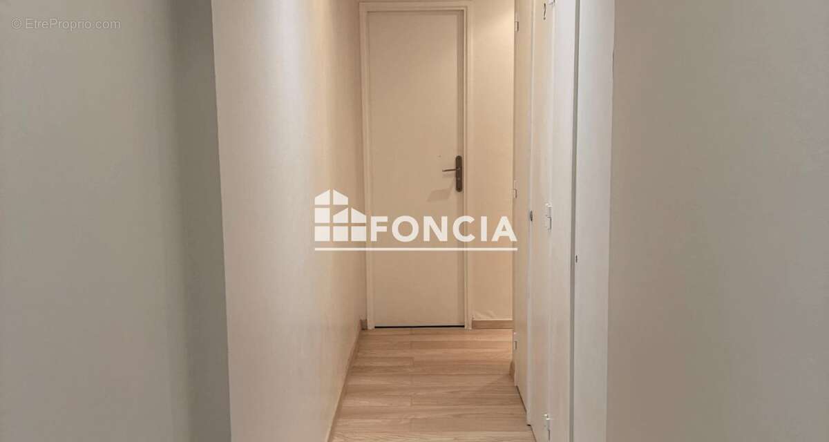 Appartement de 80 m² avec balcon et cave - photo 4