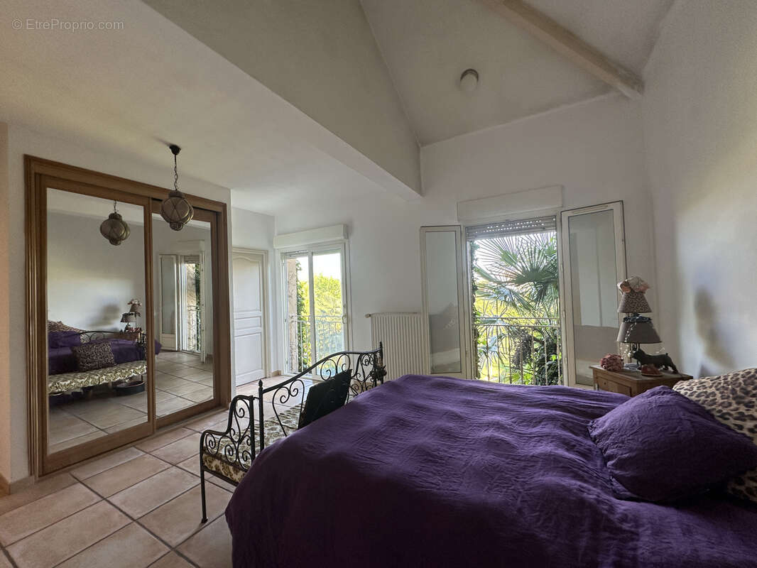Maison à LINAS
