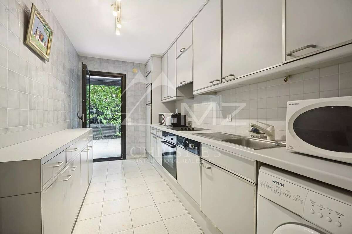 Quartier Montrose, appartement de 3 pièces avec jardin de 148m2 - photo 5