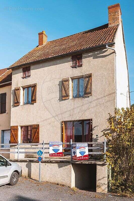 Maison à ANDELAROCHE