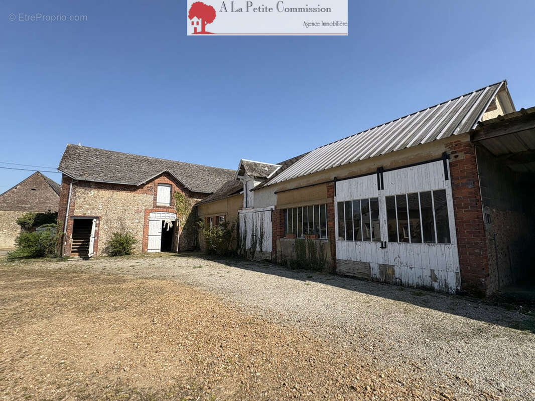 Maison à LUPLANTE