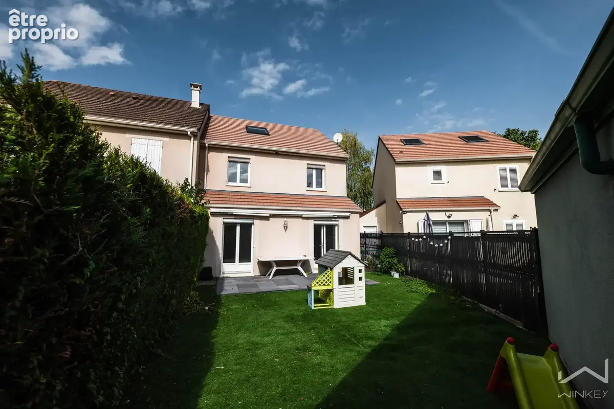 Serris (Val d'Europe / RER A) - Maison 120 m2 - 4 chambres - jardin/terrasse - photo 2