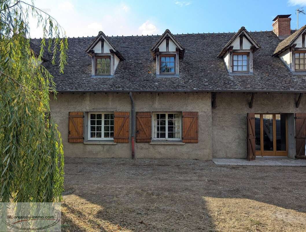 Sevrey, 1ère couronne de Chalon-sur-Saône, longère de 254 m² avec dépendances sur terrain de 5 000 m² - photo 20