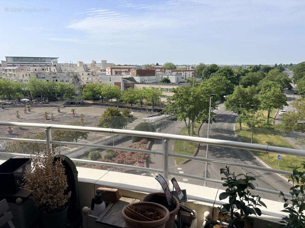 Appartement à MONTIGNY-LE-BRETONNEUX
