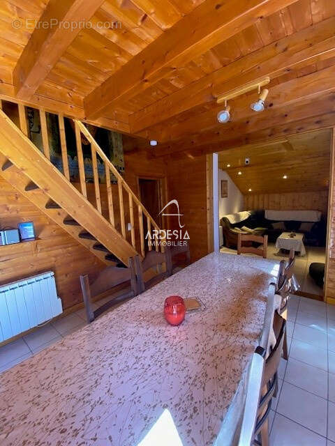 Maison à LE CHATEL