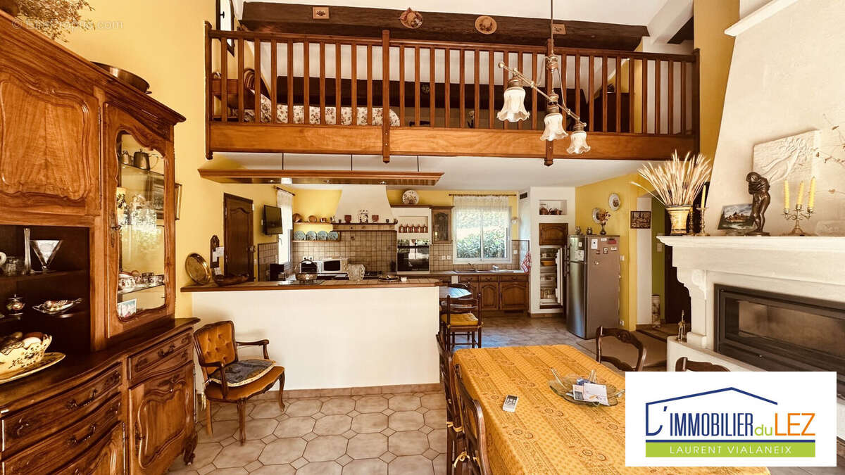 Maison 129 m² à Saint-Clement-De-Riviere  - photo 5