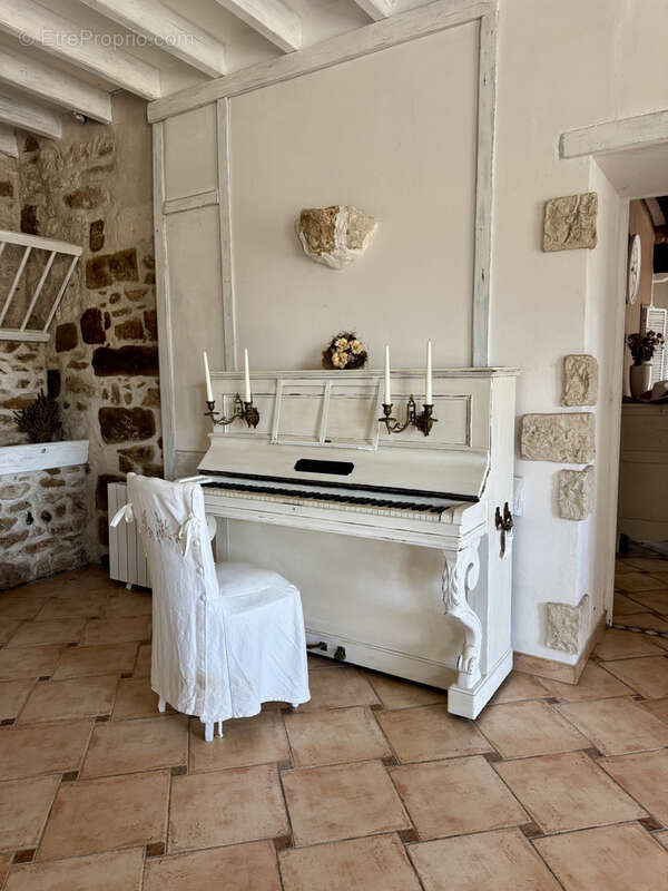 Maison à MONTEREAU-FAULT-YONNE