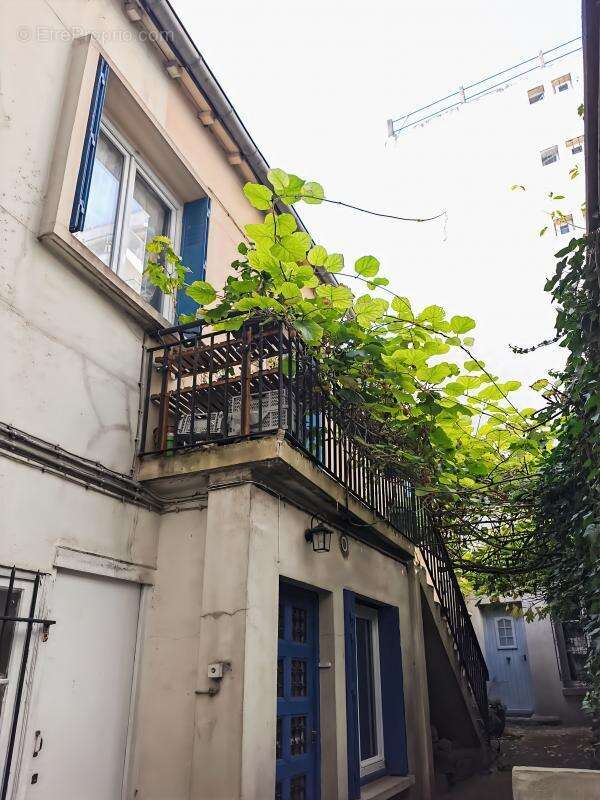 Appartement à PARIS-20E