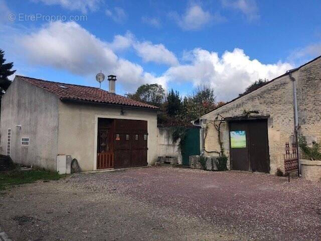 Maison à JARNAC