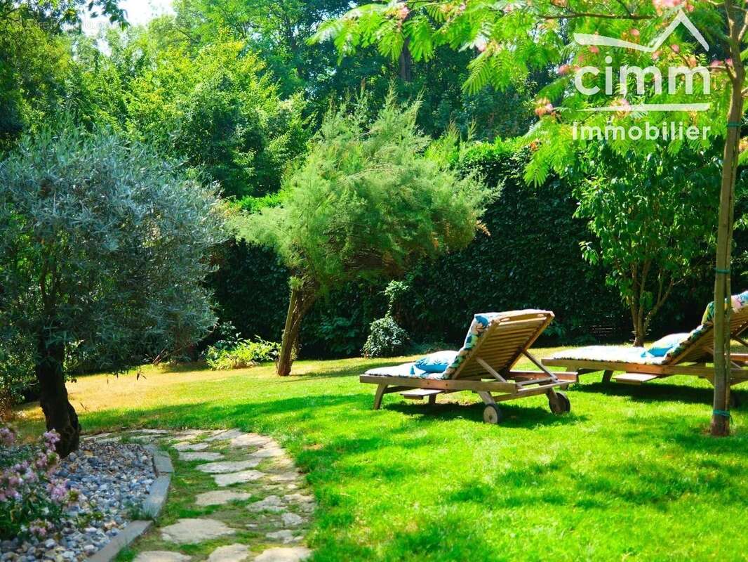 POMMEUSE – LE TRONCHET – Briarde de caractère rénovée –  160 m² – Jardin paysager d’exception - photo 2