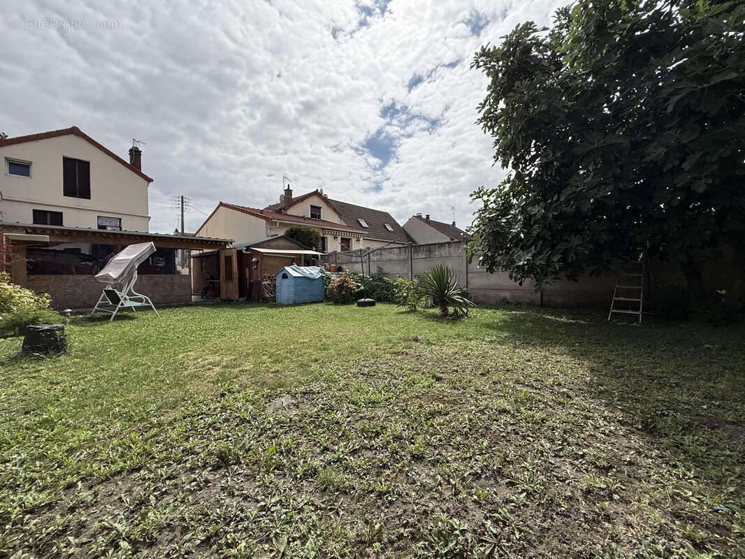 Maison à LE BLANC-MESNIL