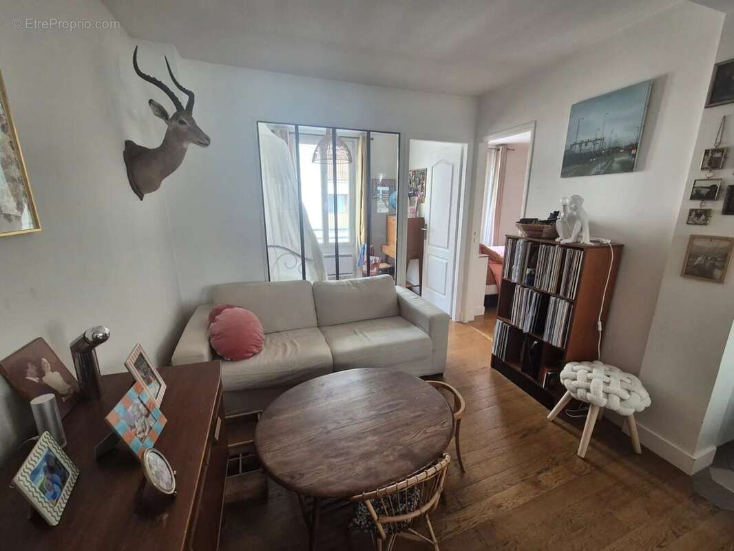 Appartement à PARIS-18E