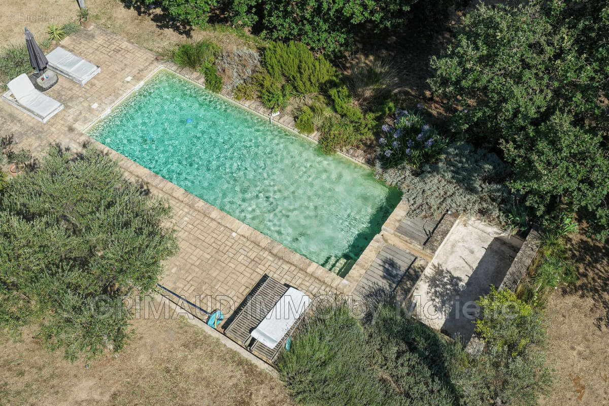 Maison à LA GARDE-FREINET