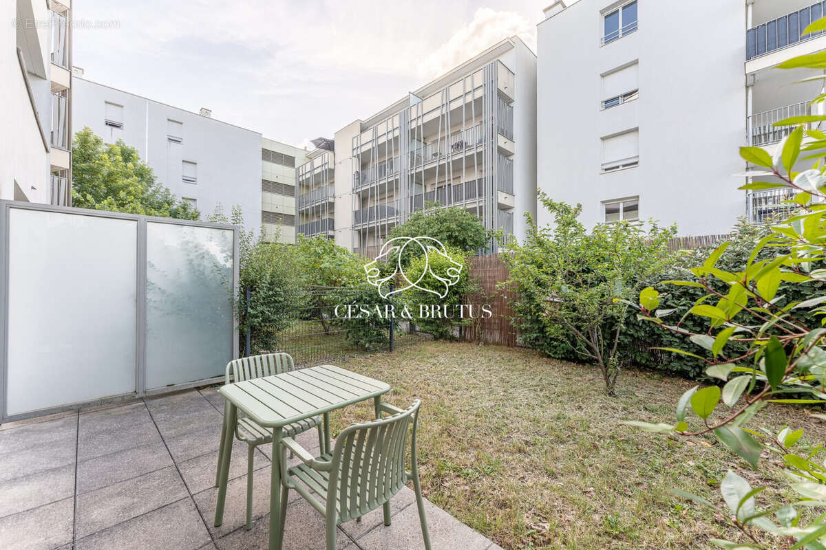 Appartement 36 m² à Saint-Priest  - photo 9